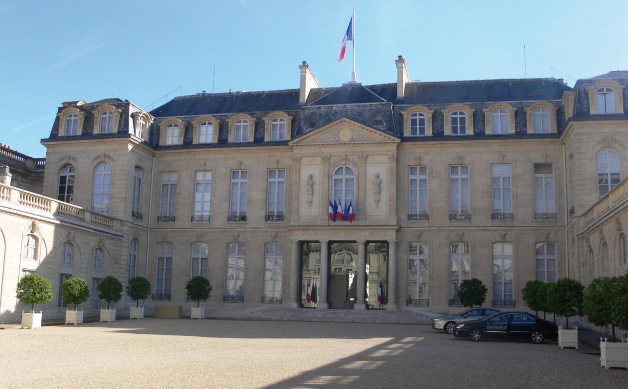paris_-_palais_de_lelysee_-_cour_05
paris_-_palais_de_lelysee_-_cour_05